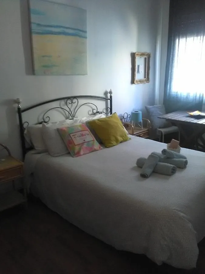 Homestay Habitacion Acogedora En Casa En Gava Desayuno Incluido