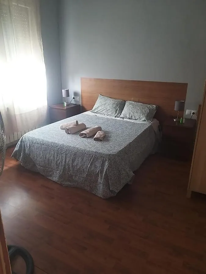 Habitacion Acogedora En Casa En Gava Desayuno Incluido