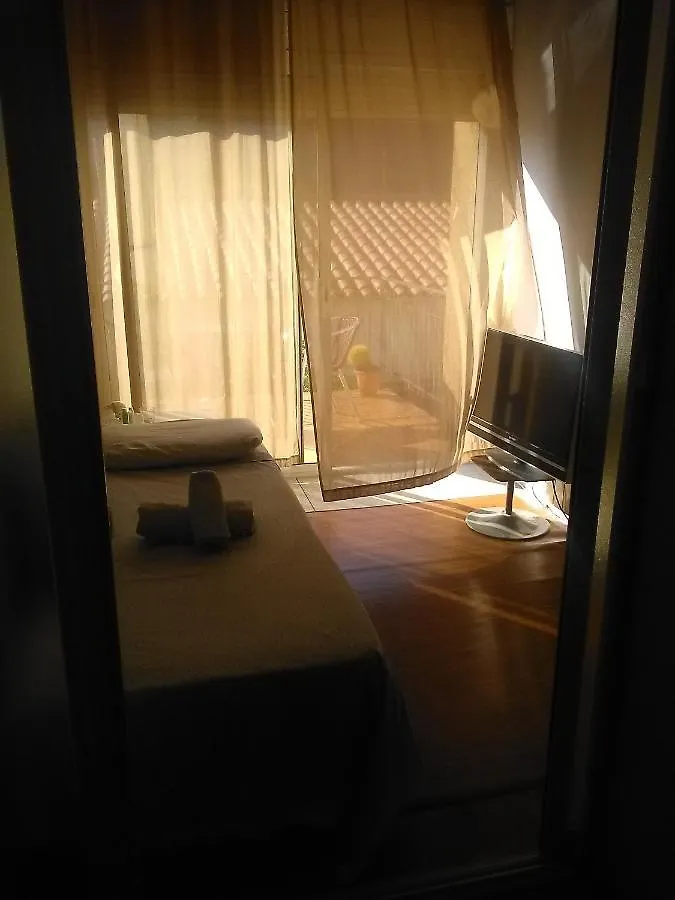 Habitacion Acogedora En Casa En Gava Desayuno Incluido Homestay