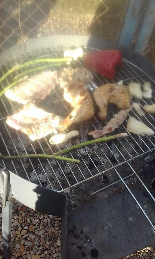 Habitacion Acogedora En Casa En Gava Desayuno Incluido